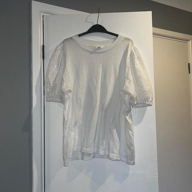 H&M Women's T-shirt - White - M on Productcaster.