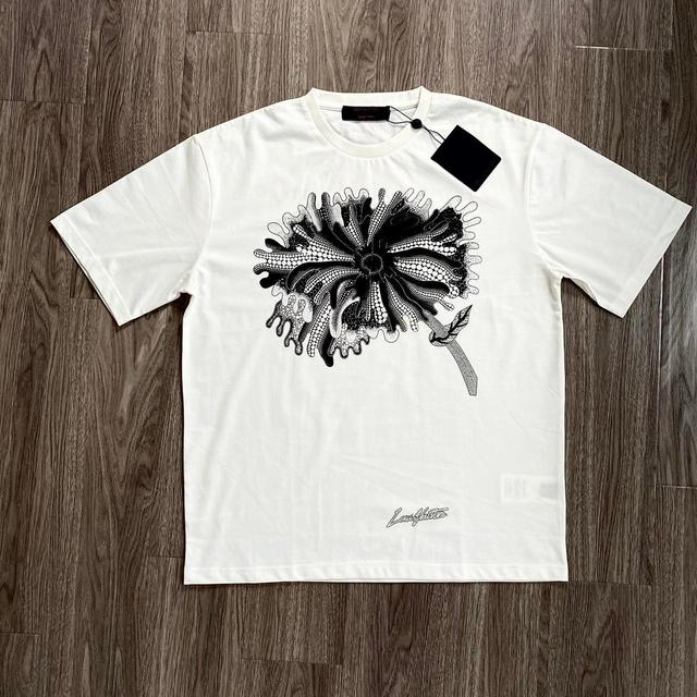 Louis Vuitton Men's T-shirt - White - S on Productcaster.