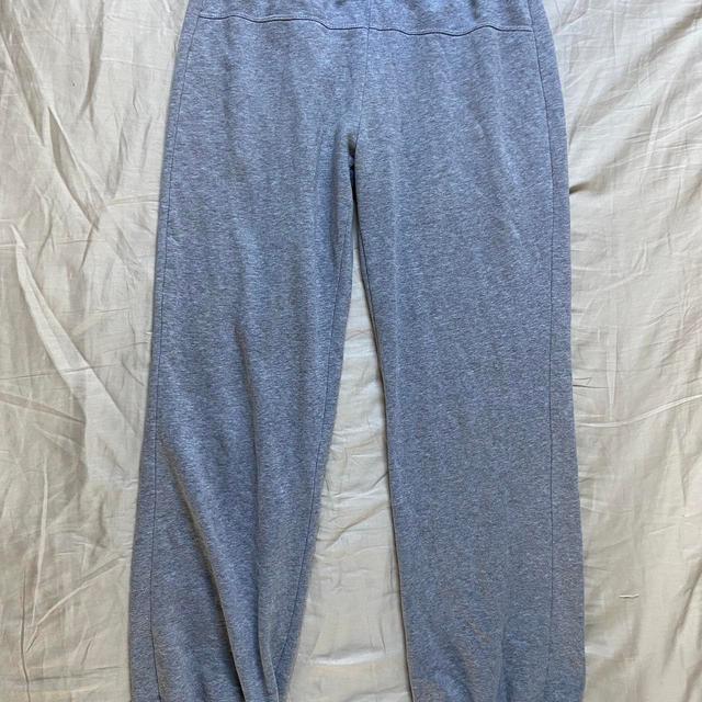 Nike Women's Sweatpants - Grey - UK 8 on Productcaster.