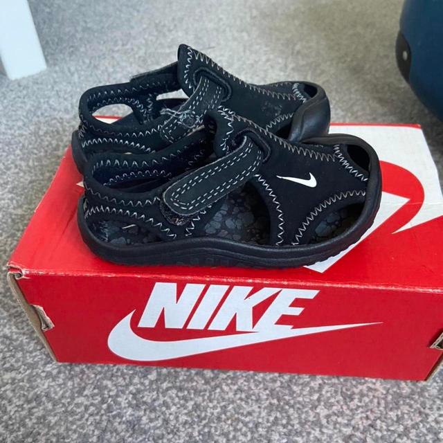 Nike Kids' Trainers - Black on Productcaster.