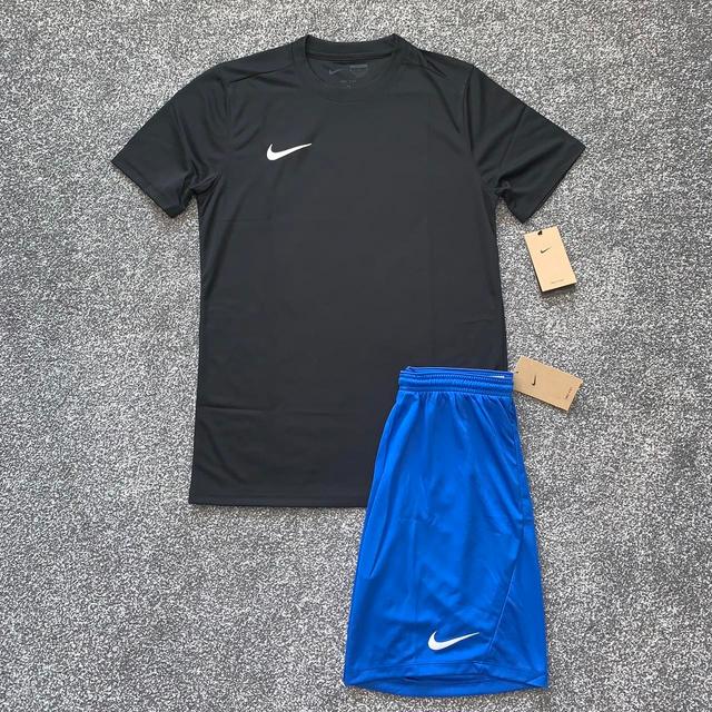 Nike Men's T-shirt - Black/Blue - S on Productcaster.