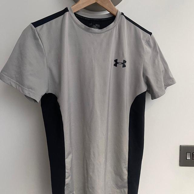 Under Armour Men's T-shirt - Grey - M on Productcaster.