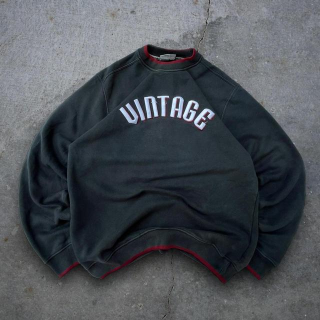 Vintage Men's Sweatshirt - Black/Red - L on Productcaster.