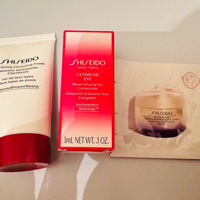 Shiseido Skincare - Red/White on Productcaster.