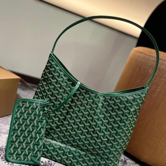 Goyard Women's Shoulder bags - Green on Productcaster.