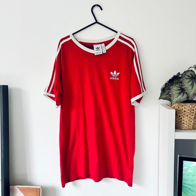 Adidas Men's T-shirt - Red - M on Productcaster.