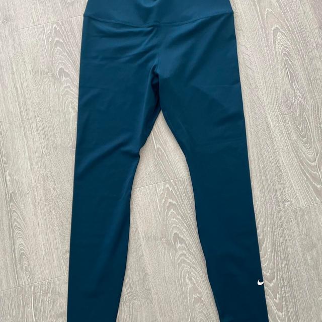 Nike Women's Leggings - Blue - M on Productcaster.