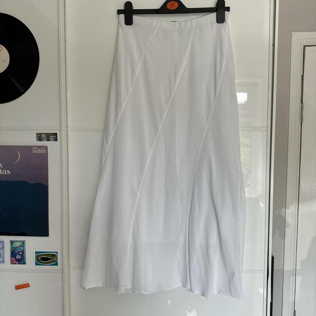 Unique Vintage Women's Skirt - White - UK 8 on Productcaster.