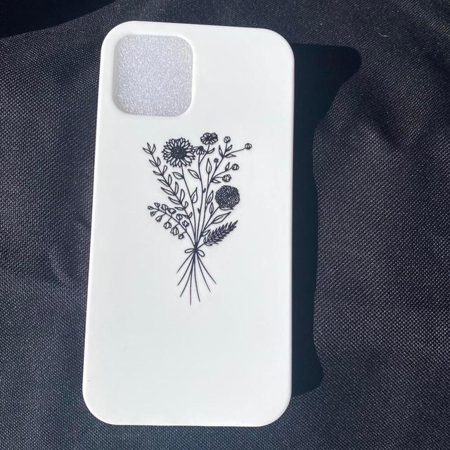 Designer Phone case - White on Productcaster.