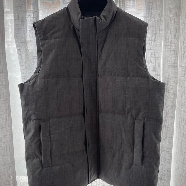 Men's Gilet - Grey - M on Productcaster.