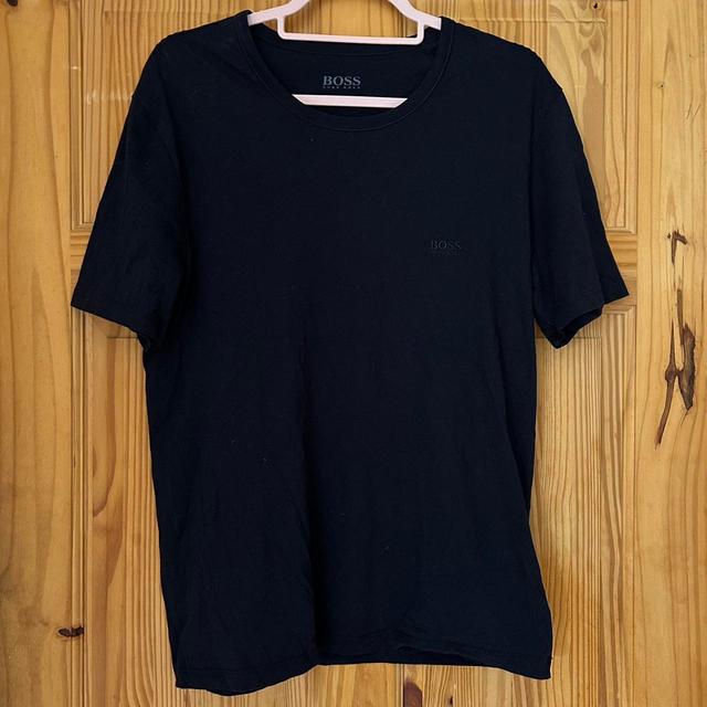 Hugo Boss Men's T-shirt - Navy - L on Productcaster.