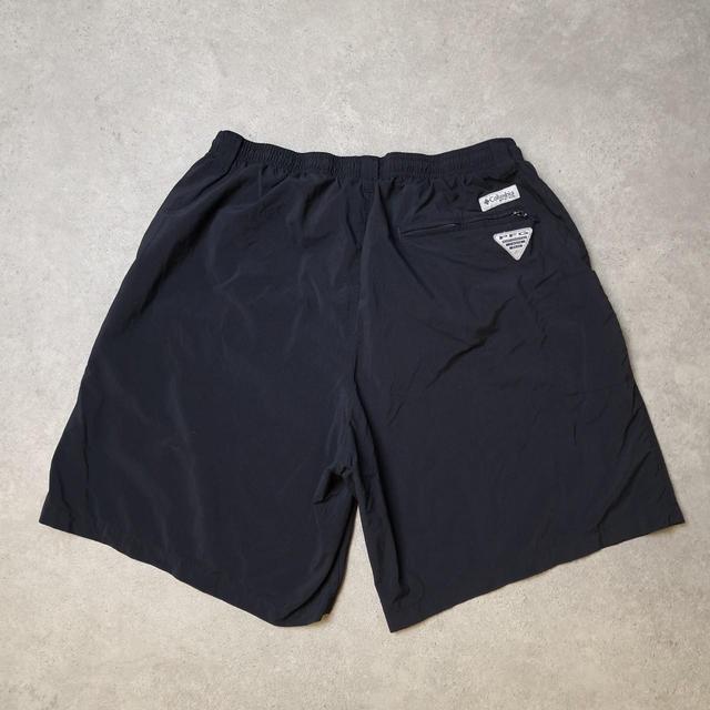 Columbia Sportswear Men's Shorts - Black - S on Productcaster.