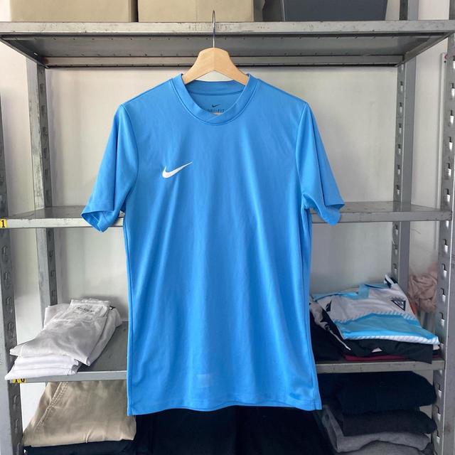 Nike Men's T-shirt - Blue - M on Productcaster.