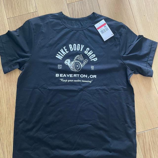 Nike Men's T-shirt - Black - L on Productcaster.