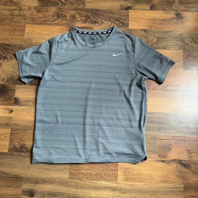 Nike Kids' T-shirt - Grey - 14 years on Productcaster.