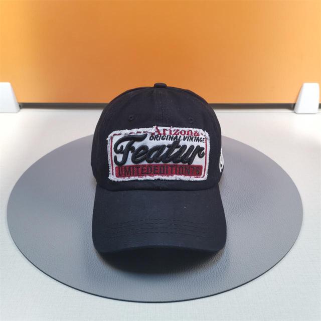 The Unbranded Brand Men's Caps - Black on Productcaster.