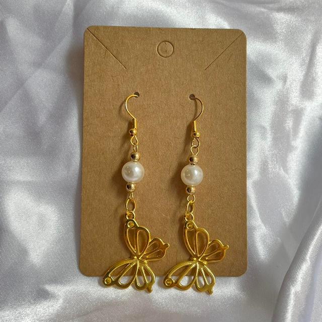 Vintage Women's Earrings - Gold on Productcaster.