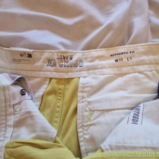 Levi's Men's Shorts - Yellow - S on Productcaster.