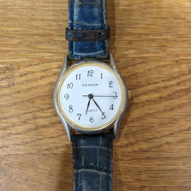 Vintage Women's Analogue Watch - White/Blue on Productcaster.