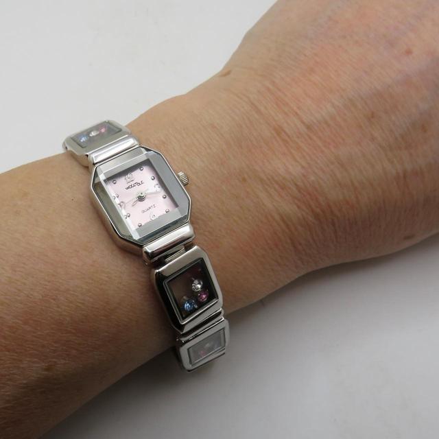 Vintage Women's Analogue Watch - Silver on Productcaster.