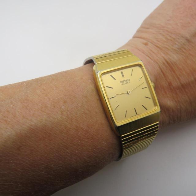 Seiko Women's Analogue Watch - Gold on Productcaster.