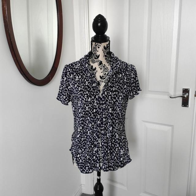 Vintage Women's Shirt - White/Navy - 16 on Productcaster.