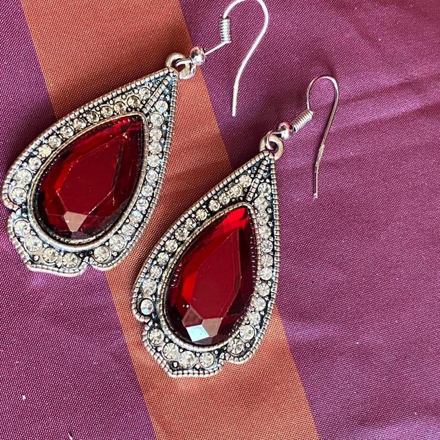 Vintage Women's Earrings - Red/Silver on Productcaster.