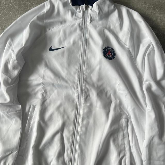 Nike Men's Coats and jackets - White/Blue - L on Productcaster.