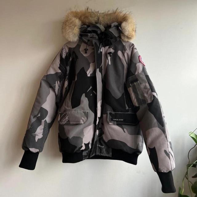 Canada Goose Men's Jacket - Multi/Grey - L on Productcaster.