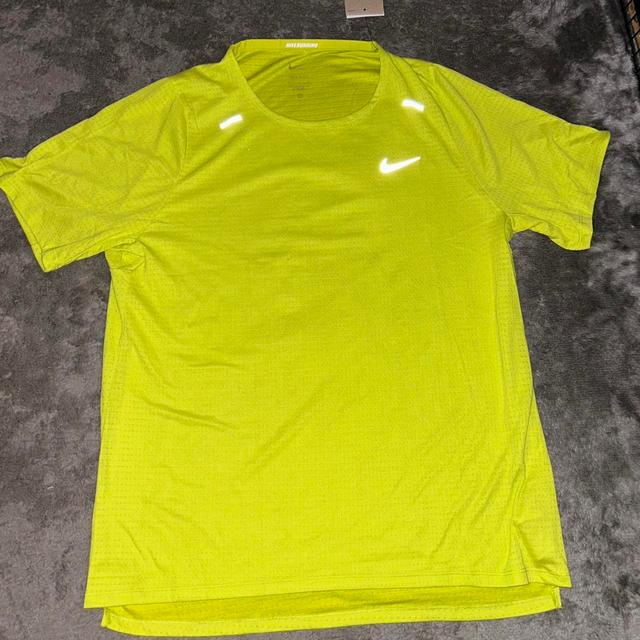 Nike Men's T-shirt - Green - M on Productcaster.