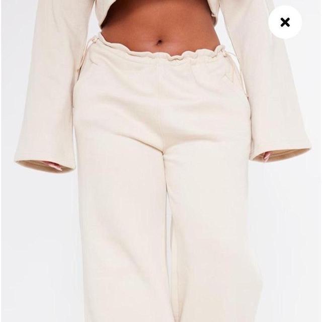 PrettyLittleThing Women's Sweatpants - Cream/Tan - UK 8 on Productcaster.