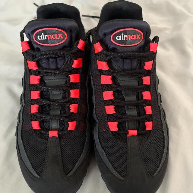 Nike Men's Trainers - Black/Red - UK 7.5 on Productcaster.