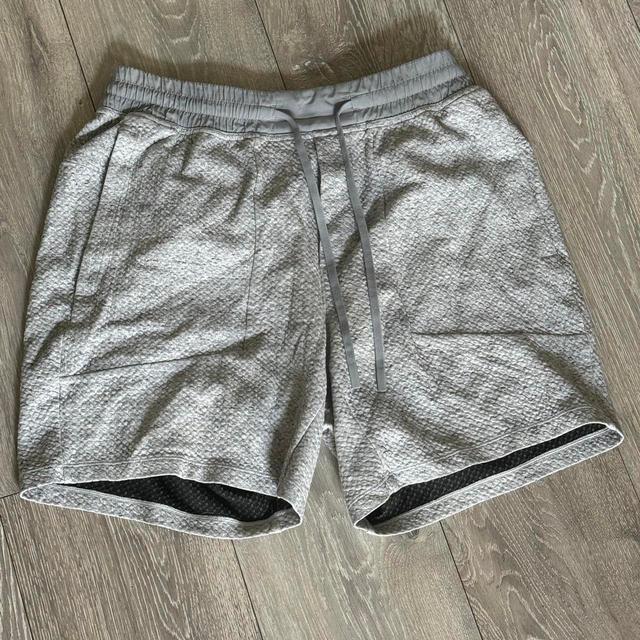 Lululemon Men's Shorts - Grey - XL on Productcaster.