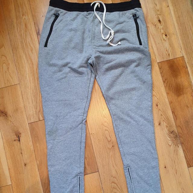 Essentials Men's Sweatpants - Grey - L on Productcaster.