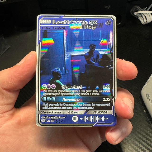 Trading card - Multi/Purple on Productcaster.