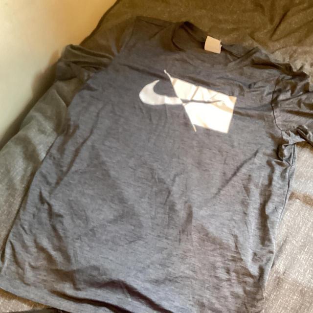 Nike Kids' T-shirt - Grey on Productcaster.