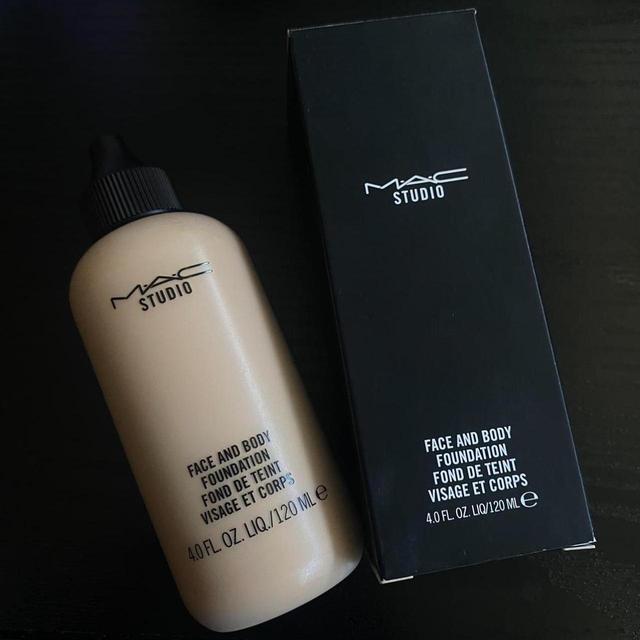 MAC Foundation - Tan/Cream on Productcaster.