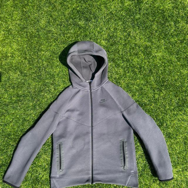 Nike Kids' Hoodie - Grey - 14 years on Productcaster.