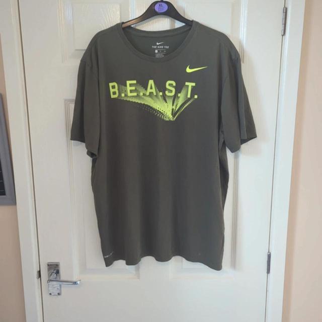 Nike Men's T-shirt - Green/Khaki - XL on Productcaster.