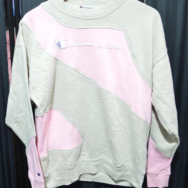 Champion Men's Sweatshirt - Cream/Pink - M on Productcaster.