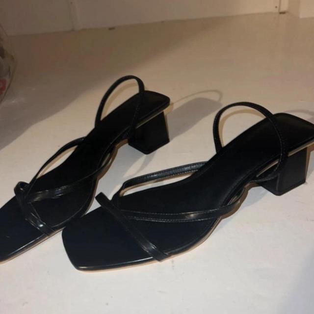 H&M Women's Sandals - Black - UK 7.5 on Productcaster.