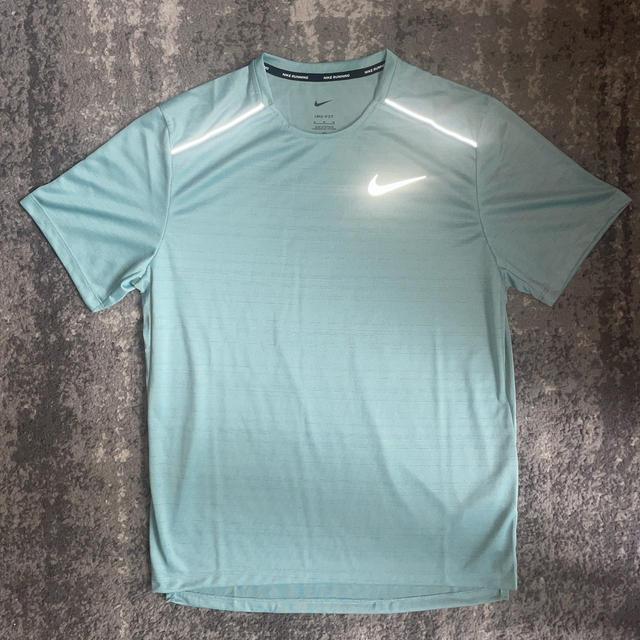 Nike Men's T-shirt - Green - S on Productcaster.