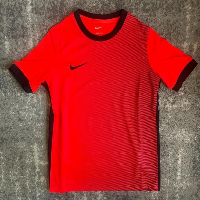 Nike Kids' T-shirt - Red/Black - 11 years on Productcaster.