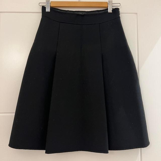 Max Mara Women's Skirt - Black - UK 4 on Productcaster.