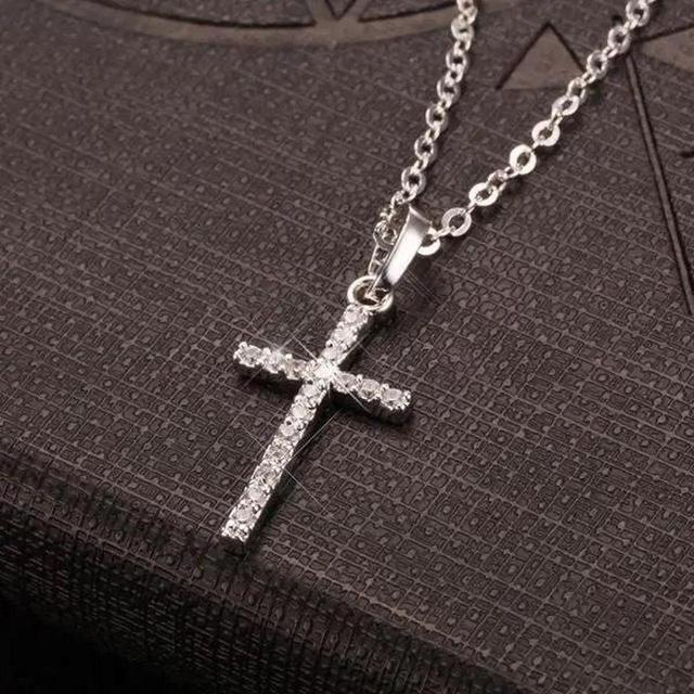 (+) People Men's Necklace - Silver on Productcaster.