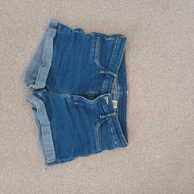 H&M Women's Shorts - Blue - S on Productcaster.