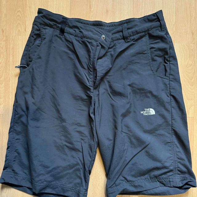 The North Face Men's Shorts - Grey - 32" on Productcaster.