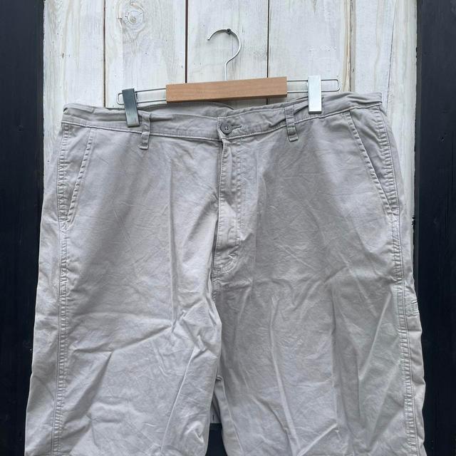 Wrangler Men's Shorts - Grey - 38" on Productcaster.