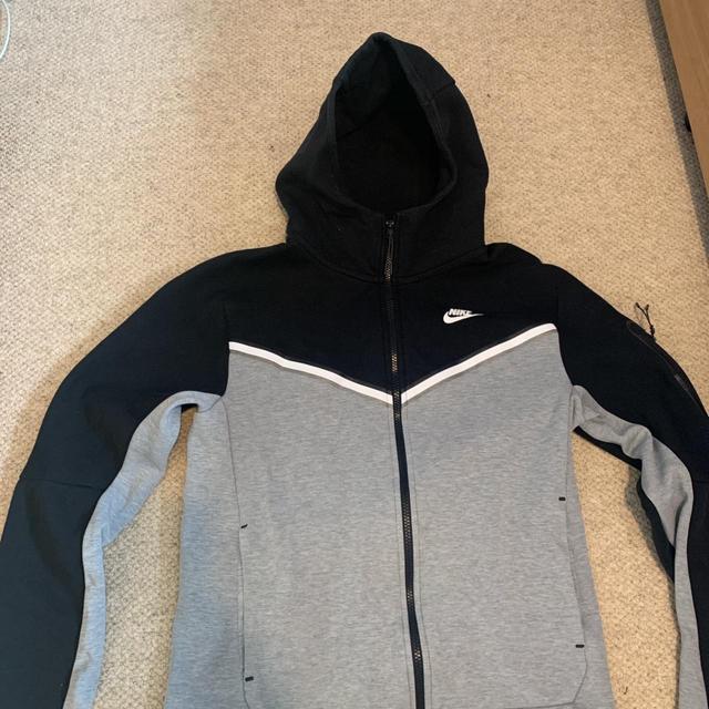 Nike Men's Hoodie - Grey/Black - S on Productcaster.