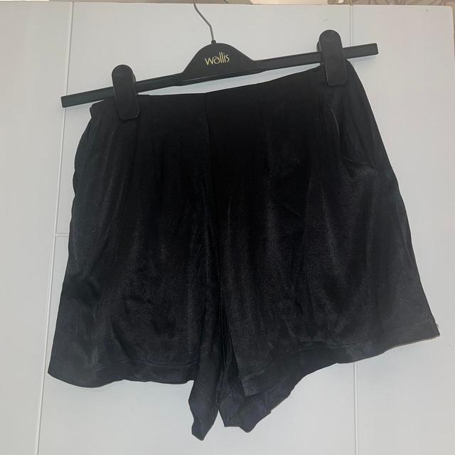 Zara Women's Shorts - Black - UK 10 on Productcaster.